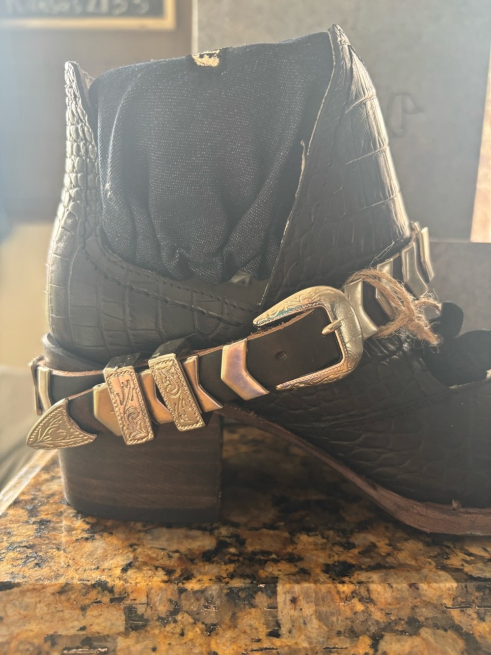 BRAND NEW** Box opened for pics ** FREEBIRD Croc Booties. ALL Original Packaging - Picture 5 of 9